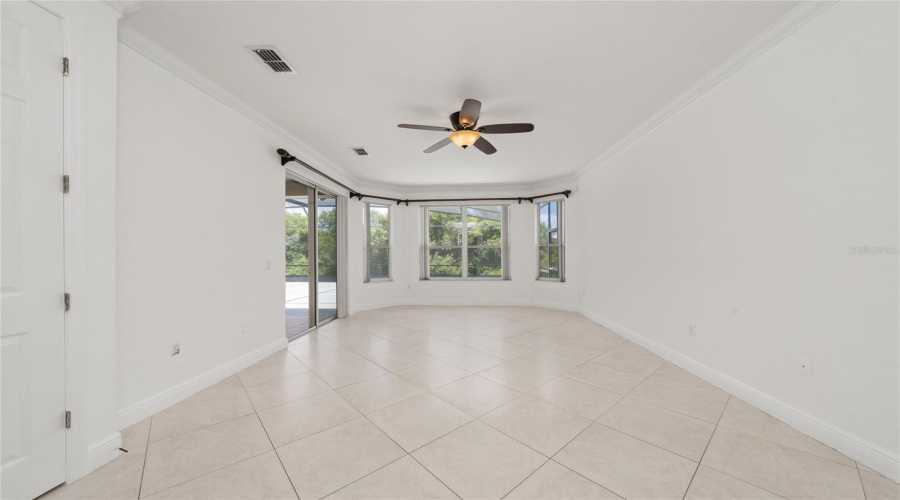 Kissimmee, Florida 34746, 5 Bedroom Bedrooms, ,3 Bathroombathrooms,Residential,For Sale,Valleyview Dr,0,Mfrs5152021