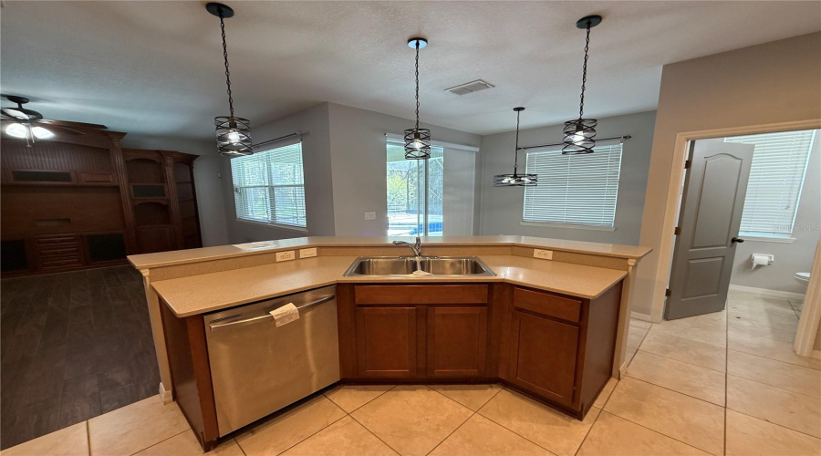 Kissimmee, Florida 34746, 4 Bedroom Bedrooms, ,2 Bathroombathrooms,Residential,For Sale,Tradewinds,0,Mfro6416638