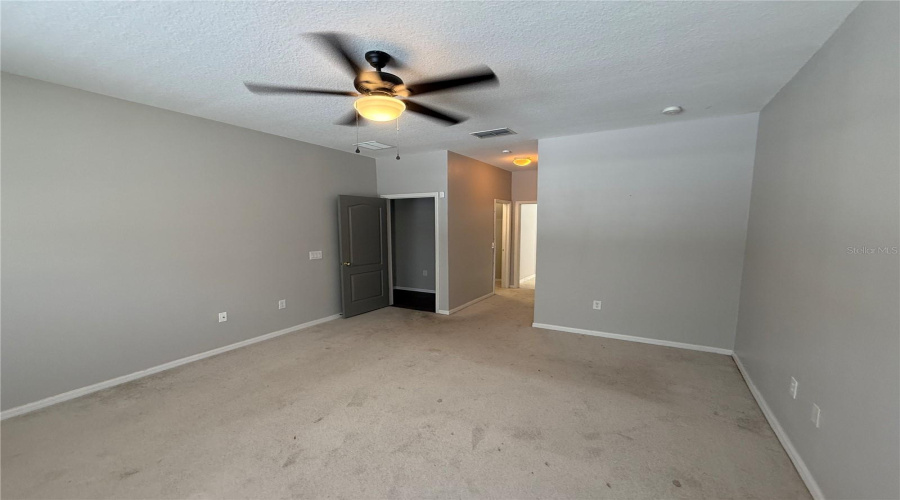 Kissimmee, Florida 34746, 4 Bedroom Bedrooms, ,2 Bathroombathrooms,Residential,For Sale,Tradewinds,0,Mfro6416638