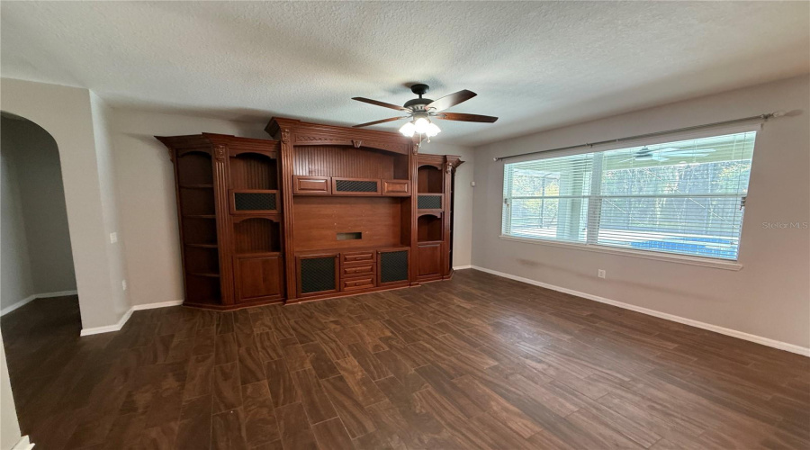 Kissimmee, Florida 34746, 4 Bedroom Bedrooms, ,2 Bathroombathrooms,Residential,For Sale,Tradewinds,0,Mfro6416638