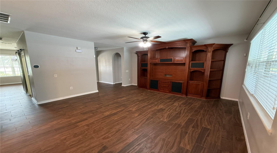 Kissimmee, Florida 34746, 4 Bedroom Bedrooms, ,2 Bathroombathrooms,Residential,For Sale,Tradewinds,0,Mfro6416638