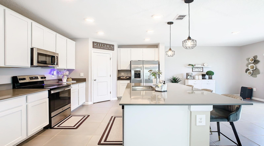 Davenport, Florida 33837, 4 Bedroom Bedrooms, ,2 Bathroombathrooms,Residential,For Sale,John Jacob,0,Mfrtb8557969