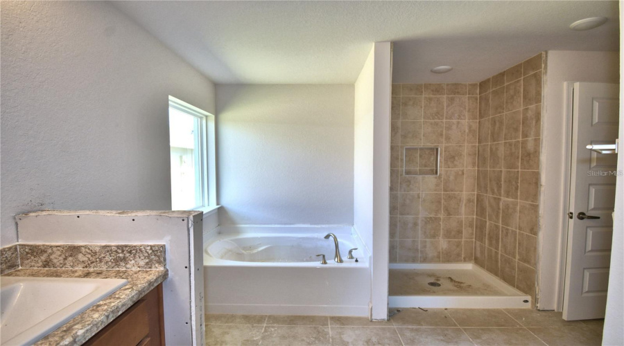 Davenport, Florida 33837, 3 Bedroom Bedrooms, ,2 Bathroombathrooms,Residential,For Sale,Sofia,0,Mfro6449277