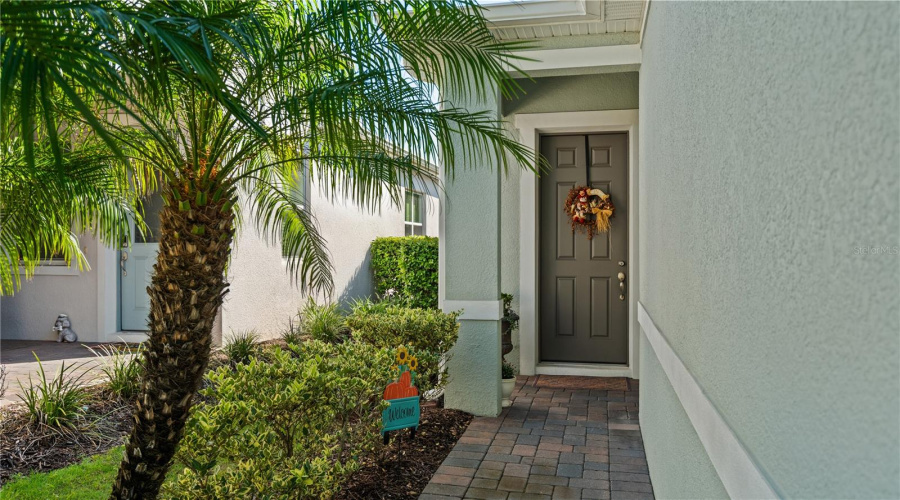 Kissimmee, Florida 34747, 2 Bedroom Bedrooms, ,2 Bathroombathrooms,Residential,For Sale,Flora Pass,0,Mfro6449739