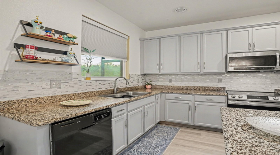 Kissimmee, Florida 34746, 5 Bedroom Bedrooms, ,4 Bathroombathrooms,Residential,For Sale,Blue Diamond,0,Mfro6444775