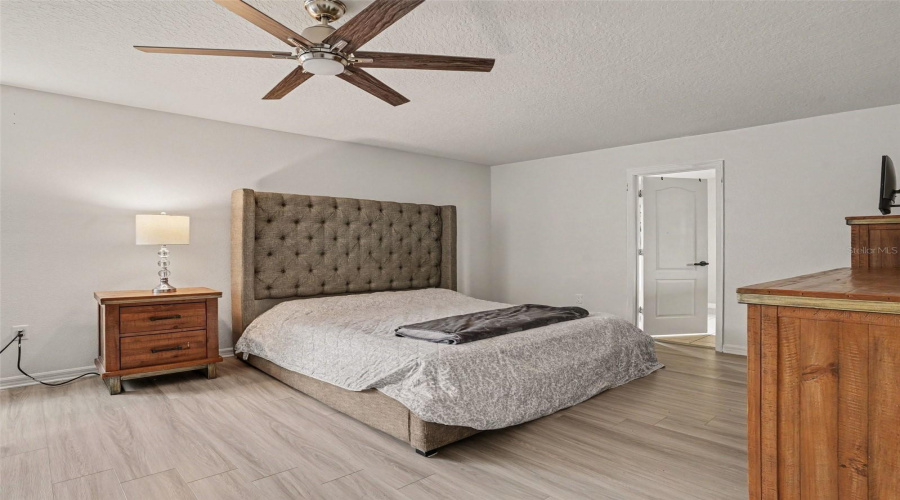 Kissimmee, Florida 34746, 5 Bedroom Bedrooms, ,4 Bathroombathrooms,Residential,For Sale,Blue Diamond,0,Mfro6444775
