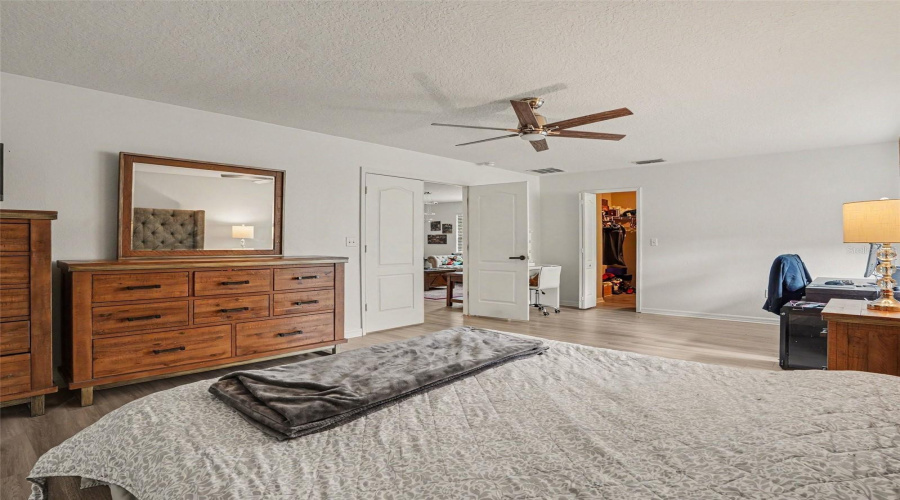 Kissimmee, Florida 34746, 5 Bedroom Bedrooms, ,4 Bathroombathrooms,Residential,For Sale,Blue Diamond,0,Mfro6444775