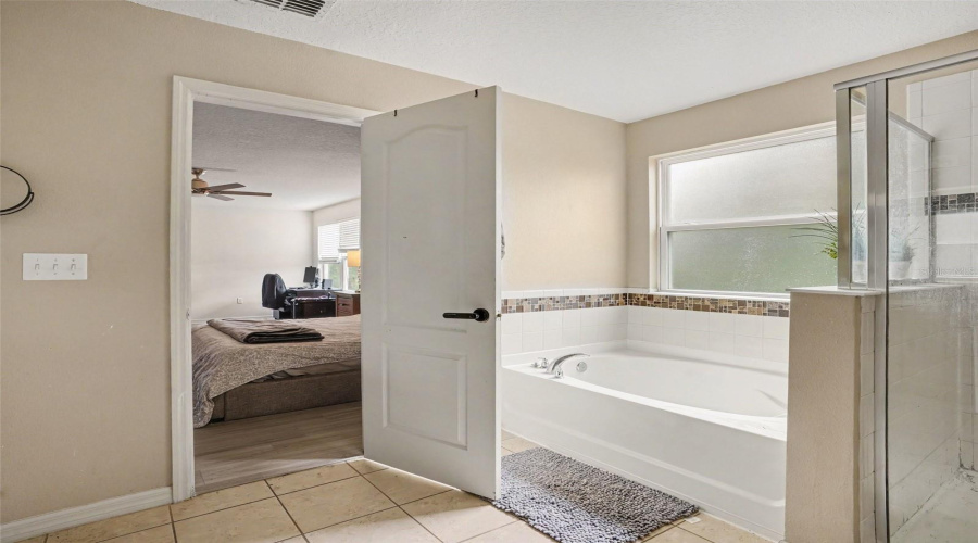 Kissimmee, Florida 34746, 5 Bedroom Bedrooms, ,4 Bathroombathrooms,Residential,For Sale,Blue Diamond,0,Mfro6444775