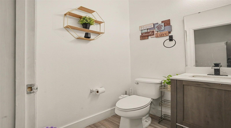 Kissimmee, Florida 34746, 5 Bedroom Bedrooms, ,4 Bathroombathrooms,Residential,For Sale,Blue Diamond,0,Mfro6444775