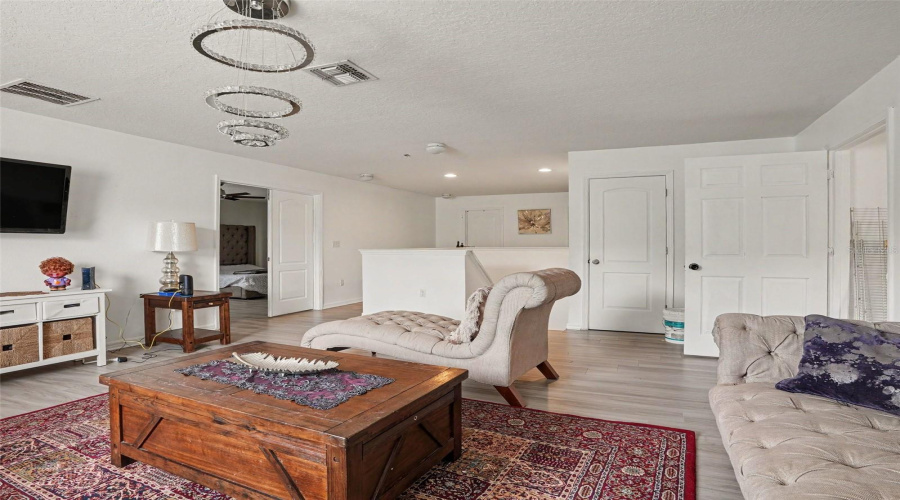 Kissimmee, Florida 34746, 5 Bedroom Bedrooms, ,4 Bathroombathrooms,Residential,For Sale,Blue Diamond,0,Mfro6444775