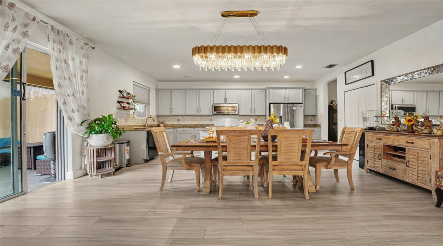 Kissimmee, Florida 34746, 5 Bedroom Bedrooms, ,4 Bathroombathrooms,Residential,For Sale,Blue Diamond,0,Mfro6444775