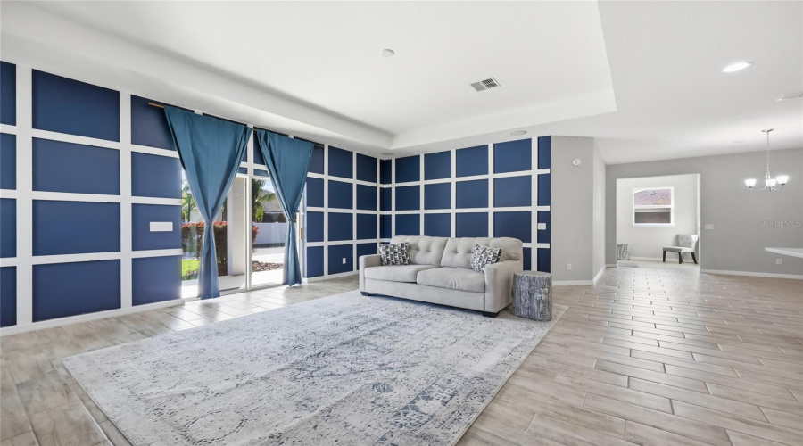 Kissimmee, Florida 34746, 4 Bedroom Bedrooms, ,2 Bathroombathrooms,Residential,For Sale,Grasmere View,0,Mfrs5159378