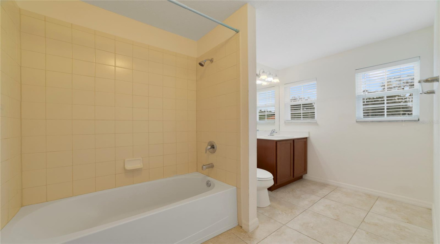 Kissimmee, Florida 34746, 4 Bedroom Bedrooms, ,3 Bathroombathrooms,Residential,For Sale,Carrick Bend,0,Mfro6449730
