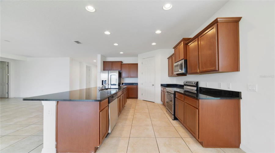 Kissimmee, Florida 34746, 4 Bedroom Bedrooms, ,3 Bathroombathrooms,Residential,For Sale,Carrick Bend,0,Mfro6449730