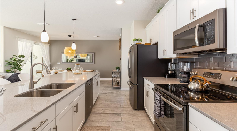 Kissimmee, Florida 34746, 4 Bedroom Bedrooms, ,3 Bathroombathrooms,Residential,For Sale,Love Storey,0,Mfro6367676