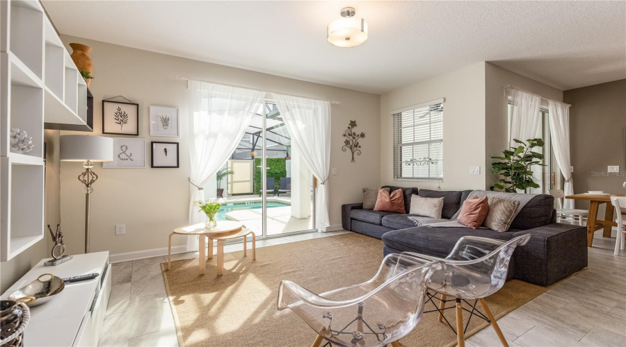 Kissimmee, Florida 34746, 4 Bedroom Bedrooms, ,3 Bathroombathrooms,Residential,For Sale,Love Storey,0,Mfro6367676