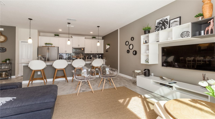 Kissimmee, Florida 34746, 4 Bedroom Bedrooms, ,3 Bathroombathrooms,Residential,For Sale,Love Storey,0,Mfro6367676