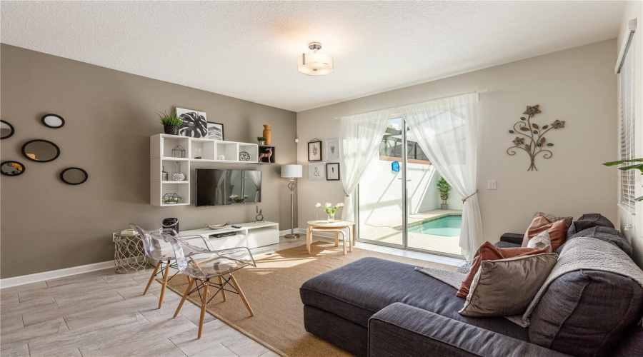 Kissimmee, Florida 34746, 4 Bedroom Bedrooms, ,3 Bathroombathrooms,Residential,For Sale,Love Storey,0,Mfro6367676