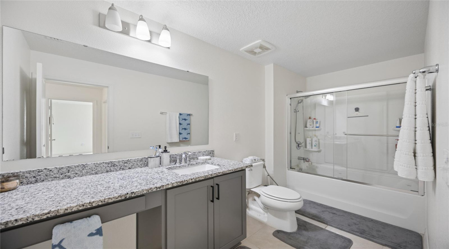 Davenport, Florida 33896, 5 Bedroom Bedrooms, ,3 Bathroombathrooms,Residential,For Sale,Hooton,0,Mfrs5159475