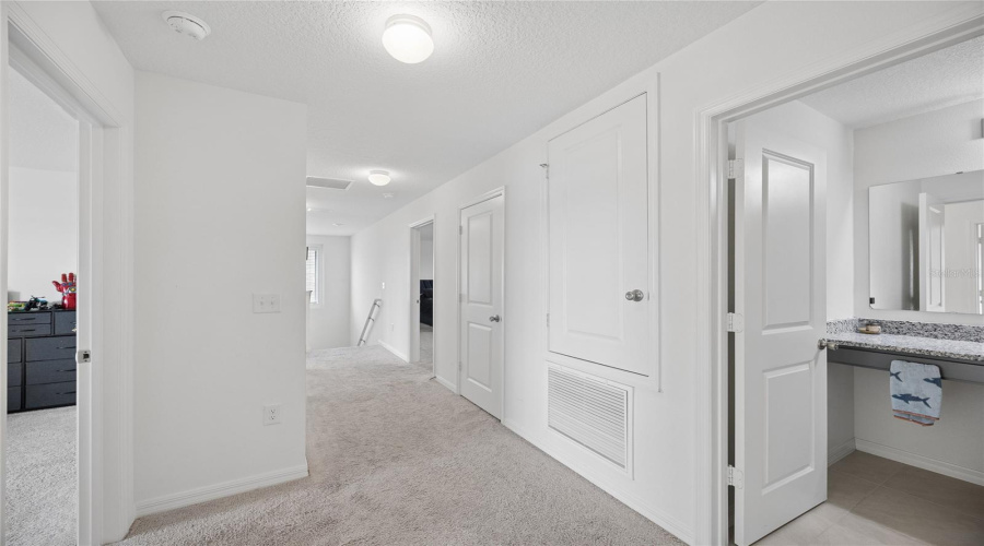 Davenport, Florida 33896, 5 Bedroom Bedrooms, ,3 Bathroombathrooms,Residential,For Sale,Hooton,0,Mfrs5159475
