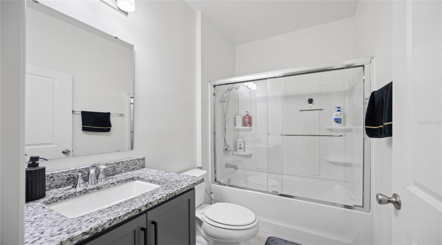 Davenport, Florida 33896, 5 Bedroom Bedrooms, ,3 Bathroombathrooms,Residential,For Sale,Hooton,0,Mfrs5159475