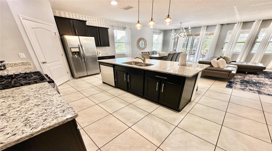 Davenport, Florida 33837, 6 Bedroom Bedrooms, ,5 Bathroombathrooms,Residential,For Sale,Oak Shadow,0,Mfro6449849