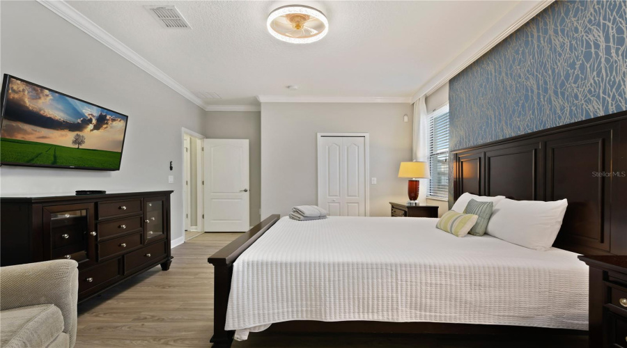 Davenport, Florida 33896, 8 Bedroom Bedrooms, ,5 Bathroombathrooms,Residential,For Sale,Moon Valley,0,Mfro6450039