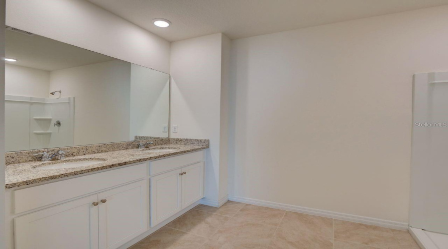 Davenport, Florida 33837, 5 Bedroom Bedrooms, ,3 Bathroombathrooms,Residential,For Sale,Ribbon Fall,0,Mfro6449890