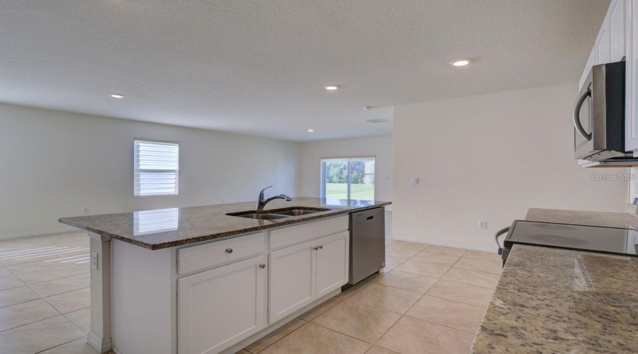 Davenport, Florida 33837, 5 Bedroom Bedrooms, ,3 Bathroombathrooms,Residential,For Sale,Ribbon Fall,0,Mfro6449890