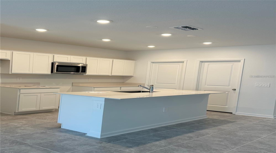 Davenport, Florida 33837, 5 Bedroom Bedrooms, ,3 Bathroombathrooms,Residential,For Sale,Big Sur,0,Mfrs5159508