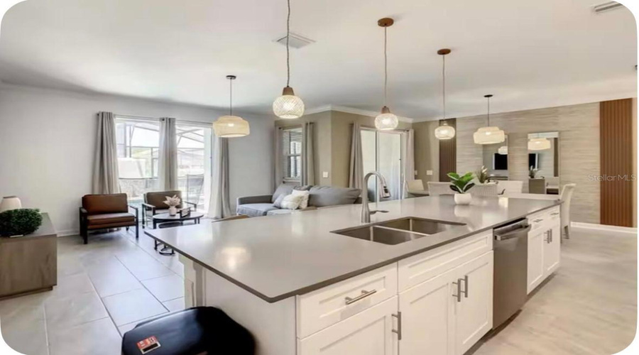 Kissimmee, Florida 34746, 4 Bedroom Bedrooms, ,3 Bathroombathrooms,Residential,For Sale,Scene,0,Mfrs5138773