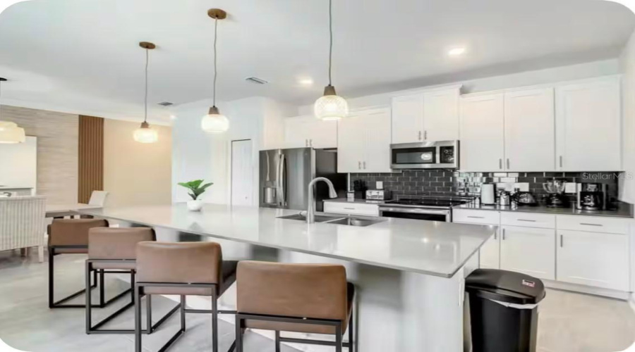 Kissimmee, Florida 34746, 4 Bedroom Bedrooms, ,3 Bathroombathrooms,Residential,For Sale,Scene,0,Mfrs5138773