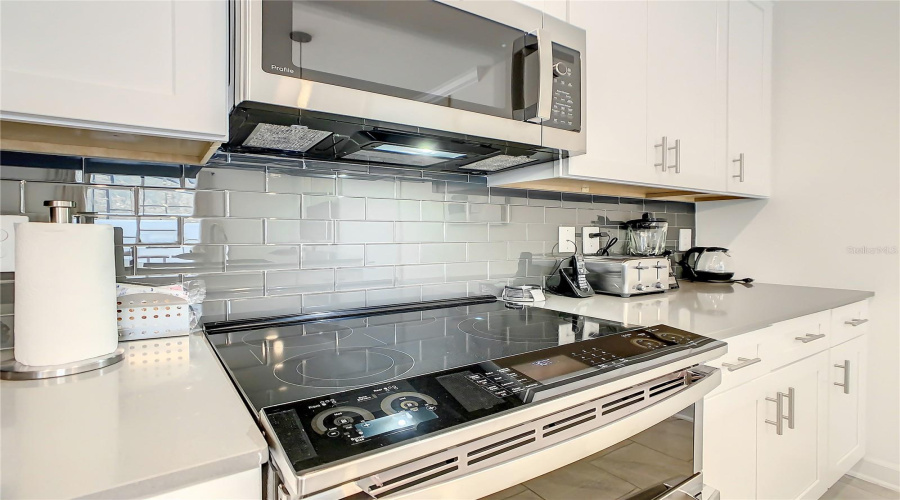 Kissimmee, Florida 34746, 4 Bedroom Bedrooms, ,3 Bathroombathrooms,Residential,For Sale,Reading,0,Mfrs5157343