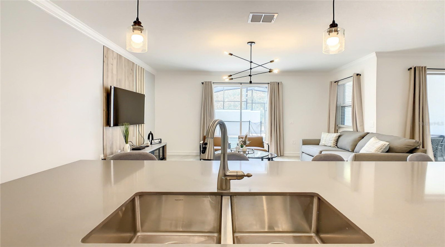 Kissimmee, Florida 34746, 4 Bedroom Bedrooms, ,3 Bathroombathrooms,Residential,For Sale,Reading,0,Mfrs5157343