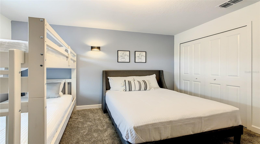Kissimmee, Florida 34746, 4 Bedroom Bedrooms, ,3 Bathroombathrooms,Residential,For Sale,Reading,0,Mfrs5157343