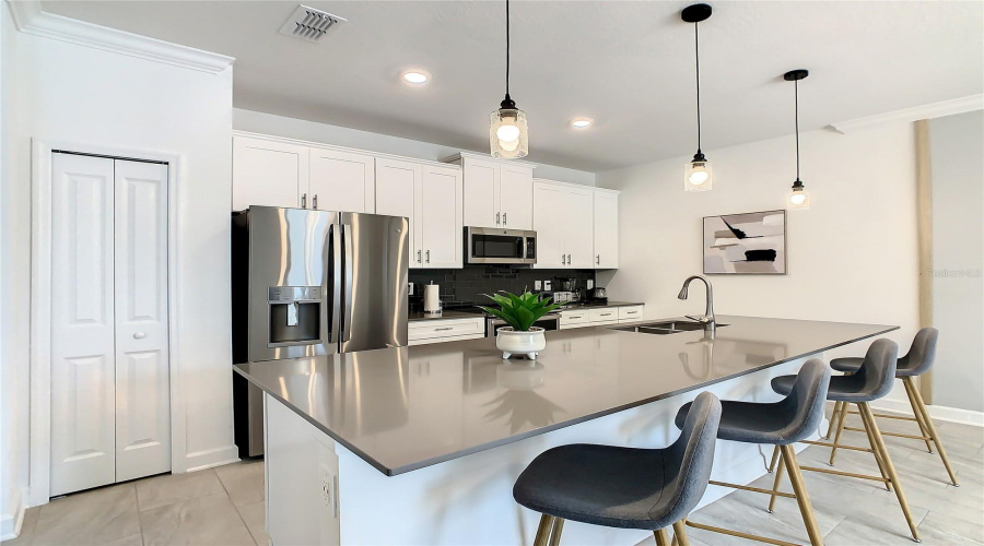 Kissimmee, Florida 34746, 4 Bedroom Bedrooms, ,3 Bathroombathrooms,Residential,For Sale,Reading,0,Mfrs5157343
