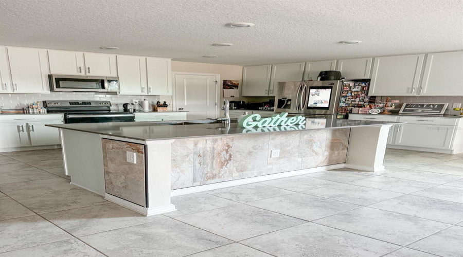 Kissimmee, Florida 34746, 4 Bedroom Bedrooms, ,2 Bathroombathrooms,Residential,For Sale,Magnolia Ridge,0,Mfro6351071