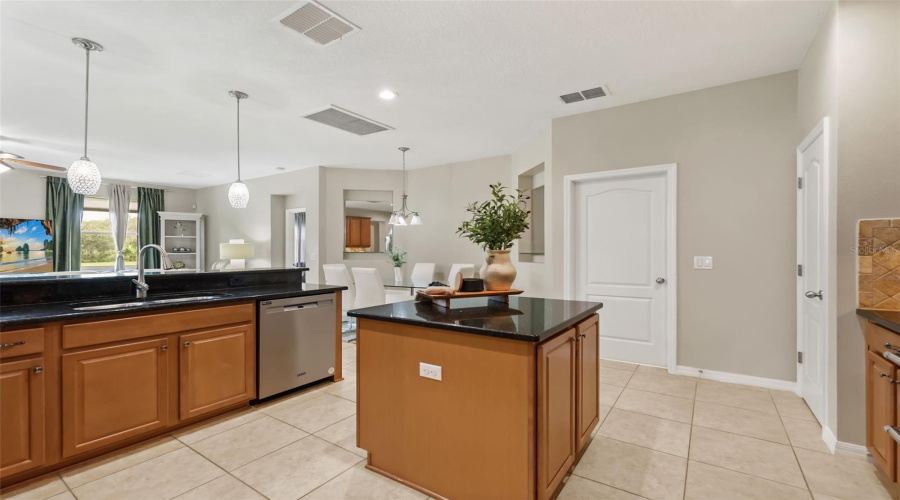 Kissimmee, Florida 34746, 5 Bedroom Bedrooms, ,4 Bathroombathrooms,Residential,For Sale,Boating,0,Mfro6421095