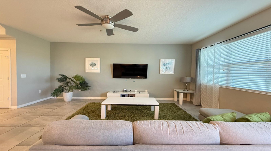 Kissimmee, Florida 34746, 4 Bedroom Bedrooms, ,3 Bathroombathrooms,Residential,For Sale,Adelaide,0,Mfrs5158774