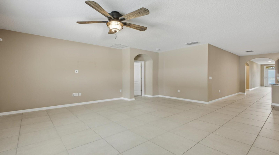 Davenport, Florida 33896, 4 Bedroom Bedrooms, ,2 Bathroombathrooms,Residential,For Sale,Tanglewood,0,Mfro6449911