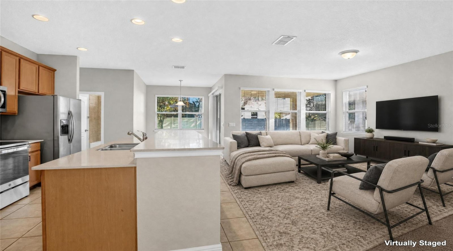 Orlando, Florida 32836, 4 Bedroom Bedrooms, ,3 Bathroombathrooms,Residential,For Sale,Wakeworth,0,Mfro6450198