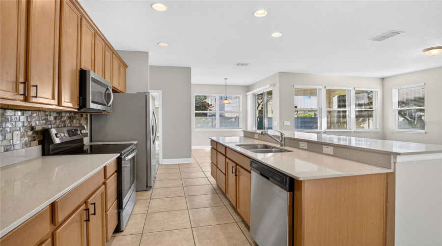 Orlando, Florida 32836, 4 Bedroom Bedrooms, ,3 Bathroombathrooms,Residential,For Sale,Wakeworth,0,Mfro6450198