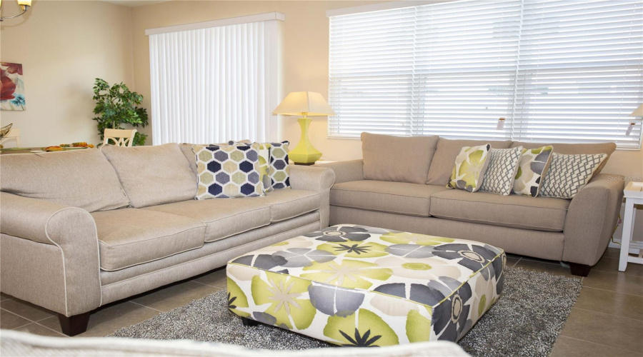 Kissimmee, Florida 34746, 4 Bedroom Bedrooms, ,3 Bathroombathrooms,Residential,For Sale,Killarney,0,Mfro6448761