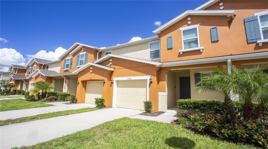 Kissimmee, Florida 34746, 4 Bedroom Bedrooms, ,3 Bathroombathrooms,Residential,For Sale,Killarney,0,Mfro6448761