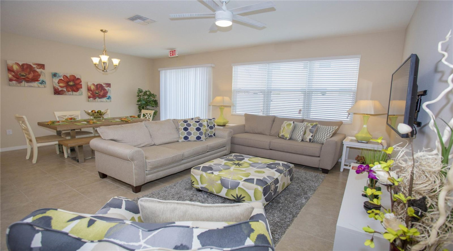 Kissimmee, Florida 34746, 4 Bedroom Bedrooms, ,3 Bathroombathrooms,Residential,For Sale,Killarney,0,Mfro6448761