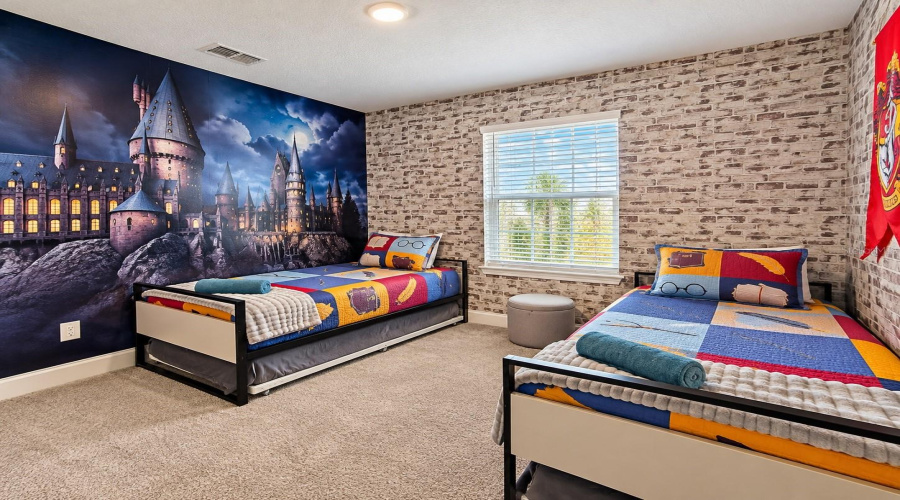 Kissimmee, Florida 34746, 5 Bedroom Bedrooms, ,4 Bathroombathrooms,Residential,For Sale,Love Storey,0,Mfrs5159630