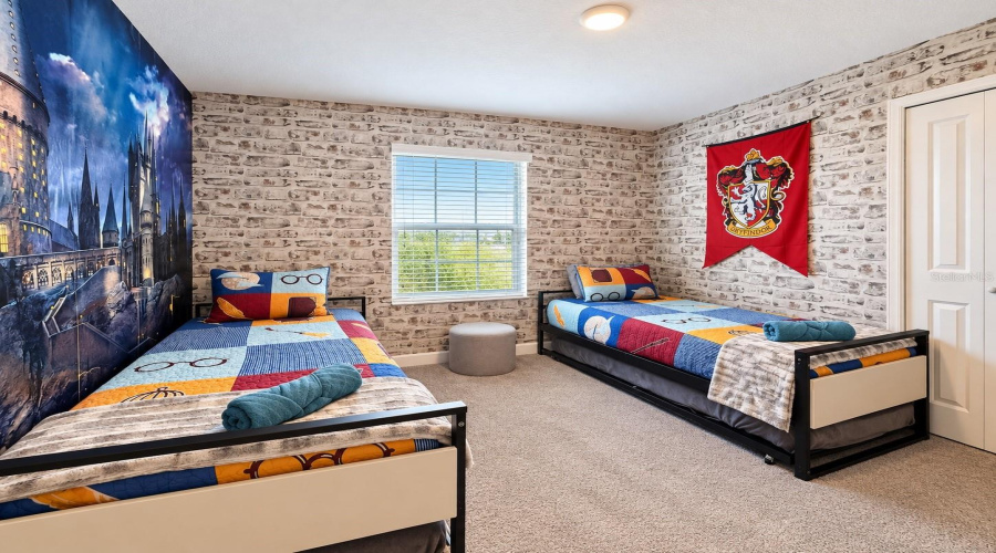 Kissimmee, Florida 34746, 5 Bedroom Bedrooms, ,4 Bathroombathrooms,Residential,For Sale,Love Storey,0,Mfrs5159630