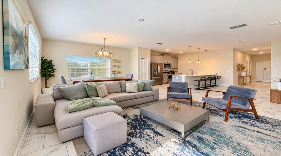 Kissimmee, Florida 34746, 5 Bedroom Bedrooms, ,4 Bathroombathrooms,Residential,For Sale,Love Storey,0,Mfrs5159630