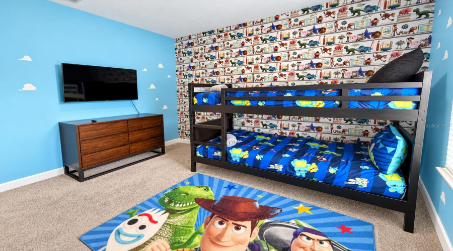 Kissimmee, Florida 34746, 5 Bedroom Bedrooms, ,4 Bathroombathrooms,Residential,For Sale,Love Storey,0,Mfrs5159630