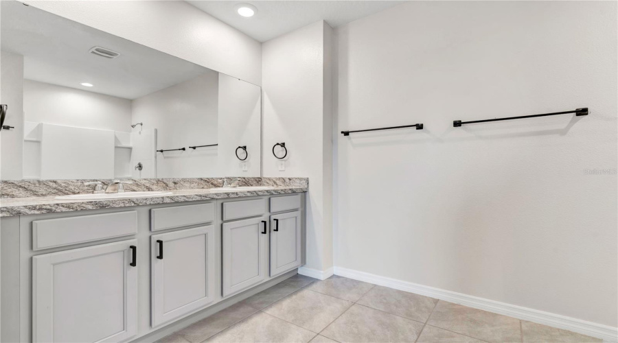 Davenport, Florida 33837, 5 Bedroom Bedrooms, ,3 Bathroombathrooms,Residential,For Sale,Brooklet,0,Mfrg5119042